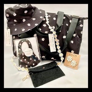 Alice + Olivia Daisy Print Set + Accessories Set NWT!